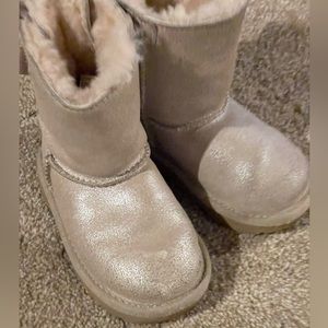 UGG boots! Adorable. Good condition-few scuffs but overall decent!